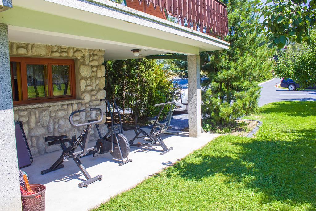 Hacjenda - Apartamenty I Pokoje Goscinne Czarna Góra Buitenkant foto