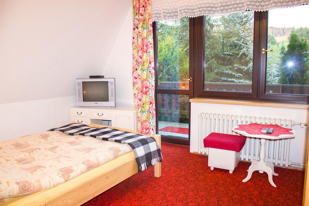 Hacjenda - Apartamenty I Pokoje Goscinne Czarna Góra Buitenkant foto