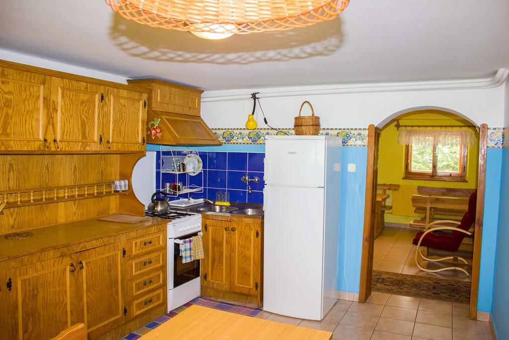 Hacjenda - Apartamenty I Pokoje Goscinne Czarna Góra Buitenkant foto